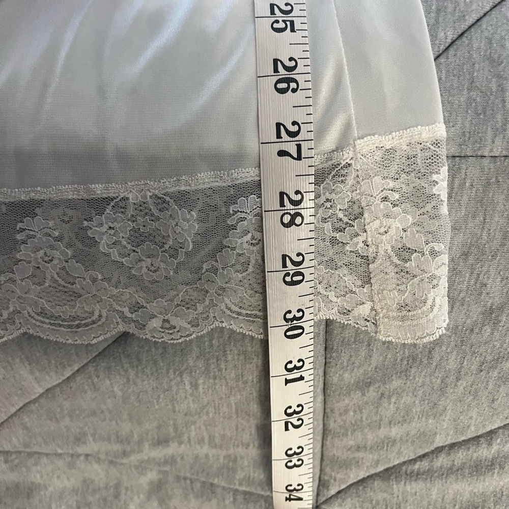 Komar Ivory Lace Trim Chemise full slip - Picture 3 of 6